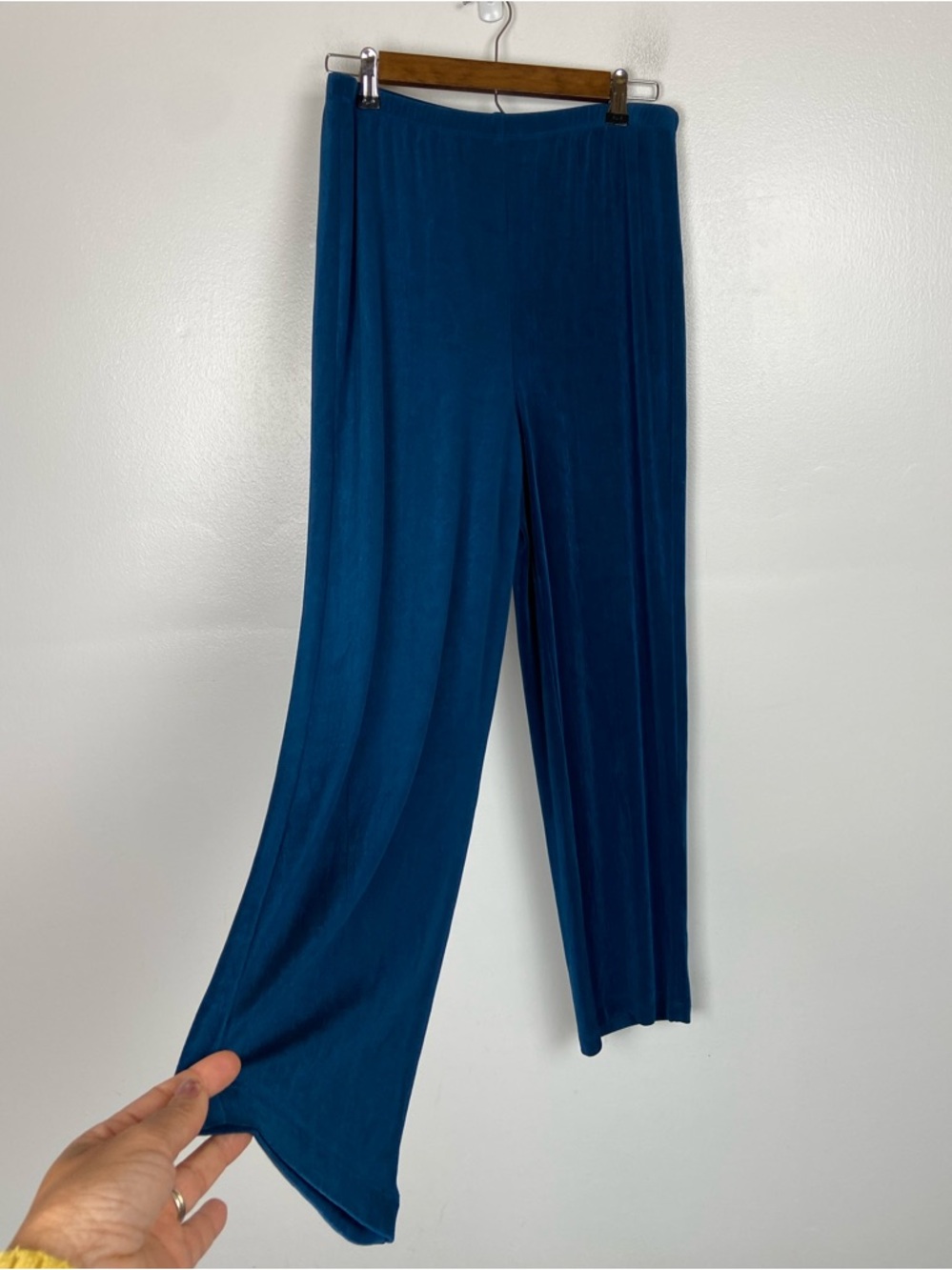 Chico's Travelers Pull on Pants Sz 2 US L Blue Straight Leg Vacation Resortwear